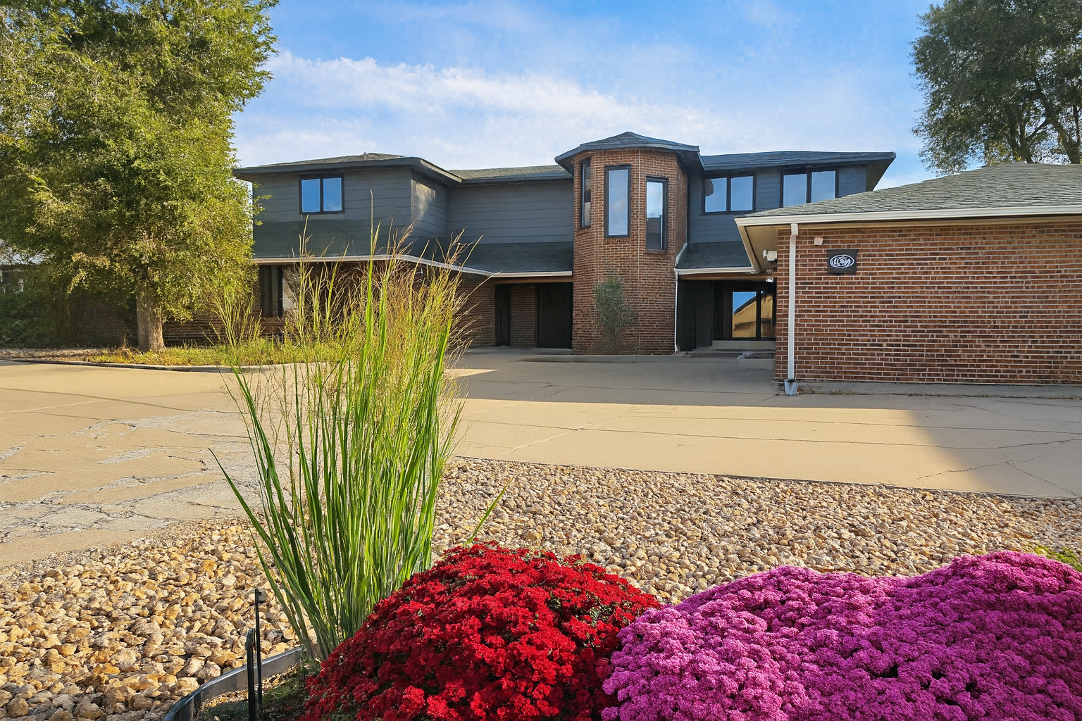 Outside at Renew & Rise sober living facility